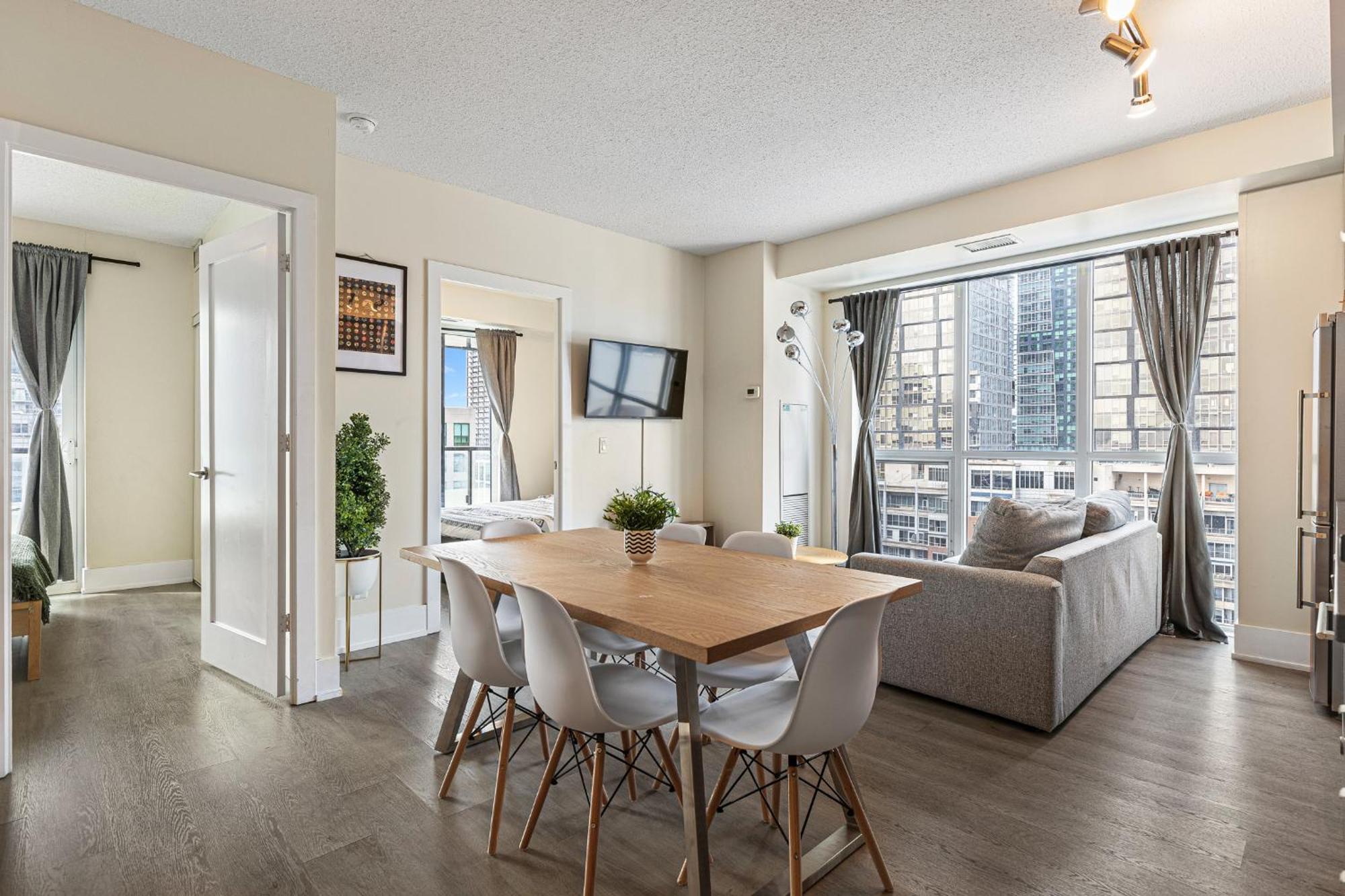 3 Bedroom Beside Cn Tower With Parking Downtown Toronto Luaran gambar